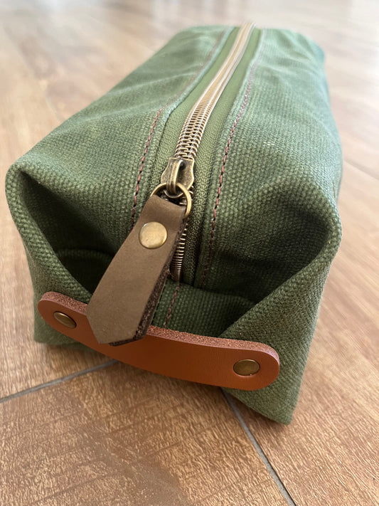 Green waxed canvas wash bag